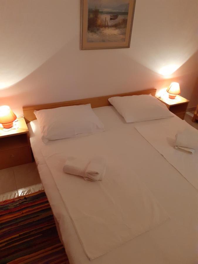 Apartments Verica 파그 외부 사진